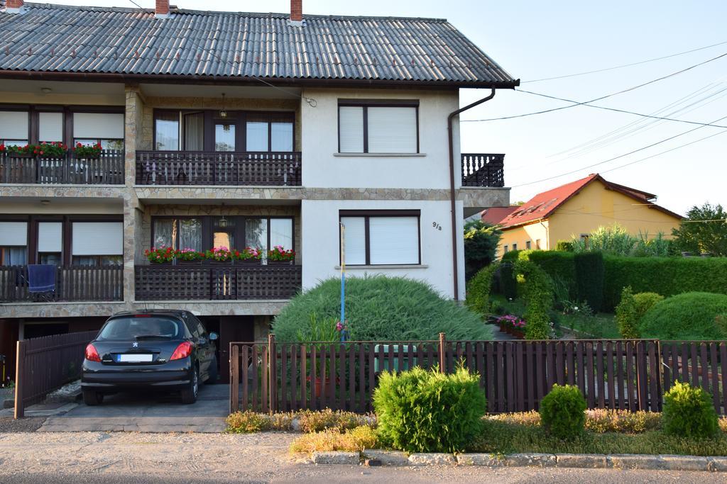 Hotel Pesti Vendégház Zalalövő Exterior foto